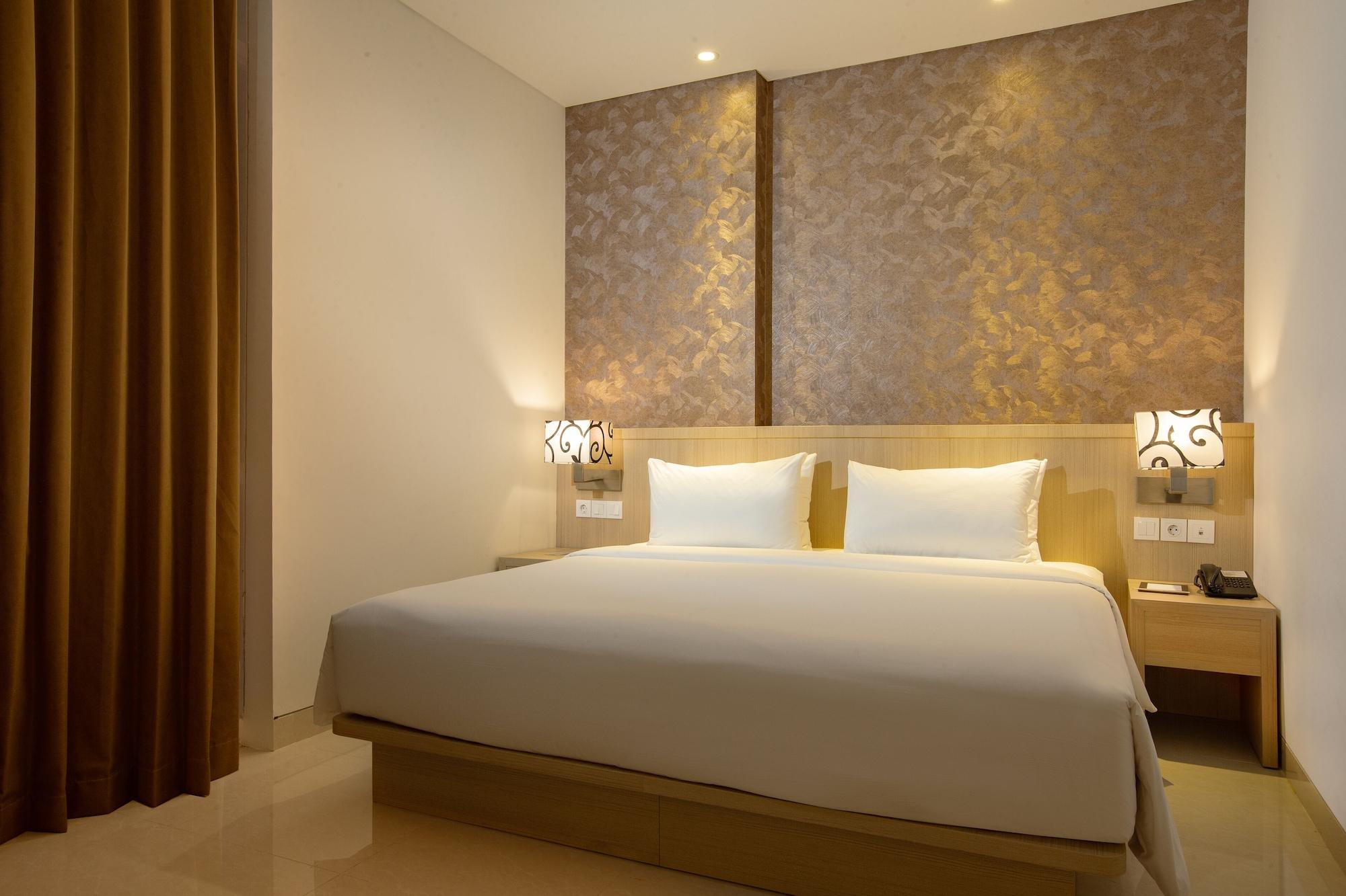 Hotel Santika Gresik Exterior photo
